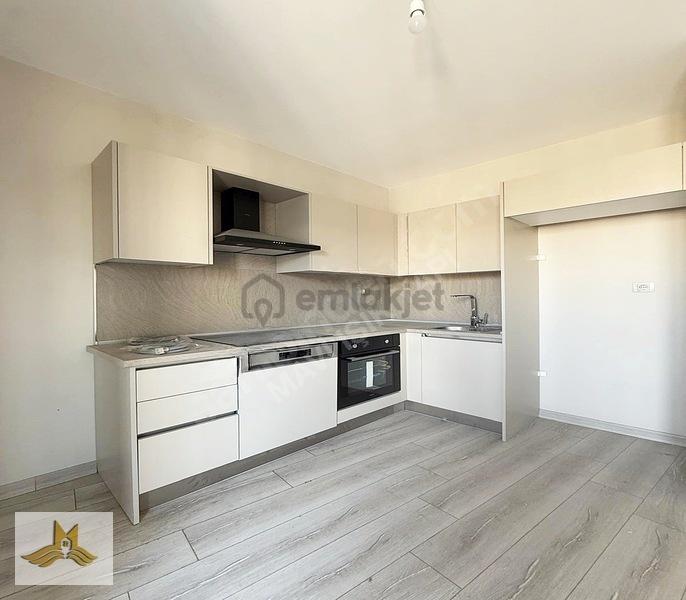 Meydan Ardıçlı'da Meydan Cephe, Balkonlu, Ferah 1+1 Satılık !!! - 11