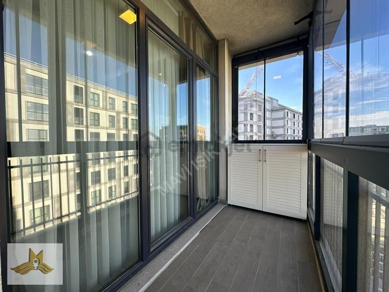 Bahçeşehir 2. Kısım'da Havuzlu Site İçerisinde Lüks 1+1 Satılık - 33