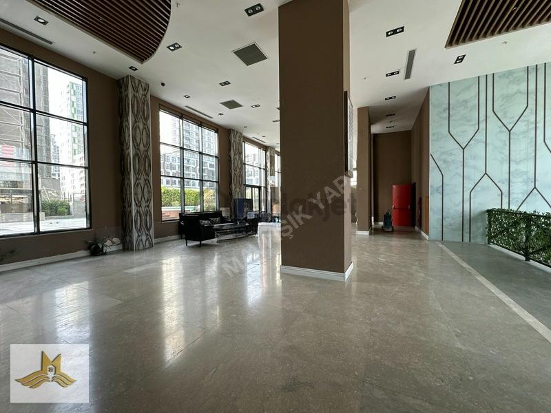 Bahçeşehir 2. Kısım'da Havuzlu Site İçerisinde Lüks 1+1 Satılık - 29