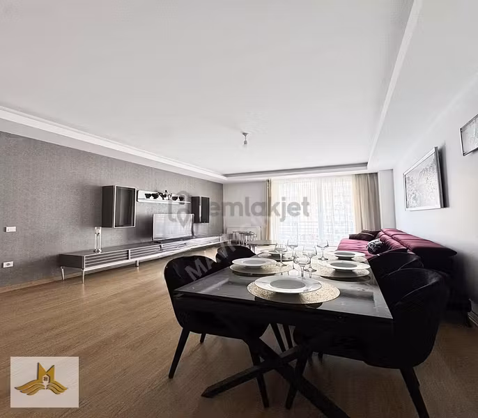 E5'e Yakın Havuzlu Site İçerisinde Eşyalı 1+1 Satılık Daire !!! - 13