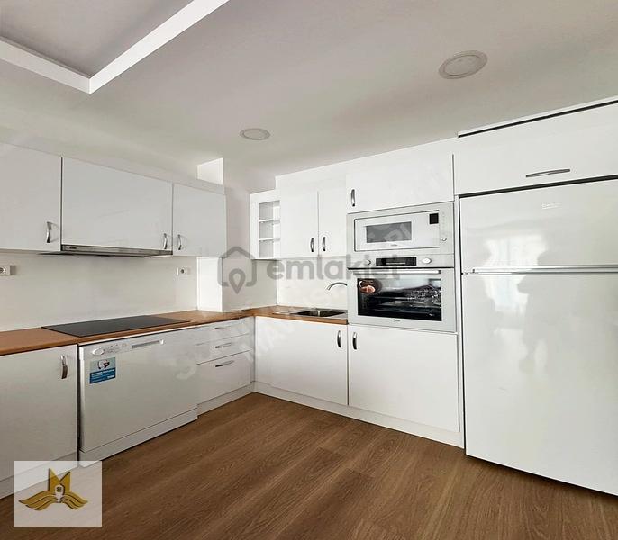 E5'e Yakın Havuzlu Site İçerisinde Eşyalı 1+1 Satılık Daire !!! - 25
