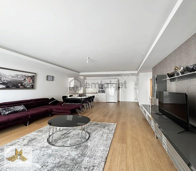 E5'e Yakın Havuzlu Site İçerisinde Eşyalı 1+1 Satılık Daire !!! - 17