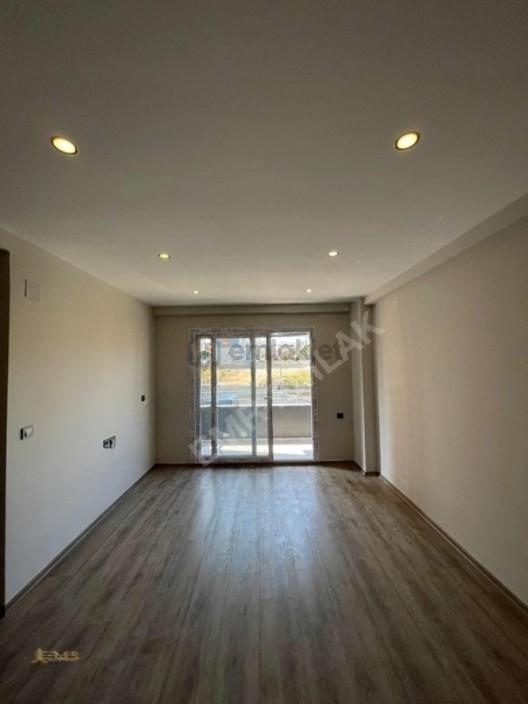 Çarkıpare Sınırında Ultra Geniş Lüks Satılık 1+1 Daire - 8