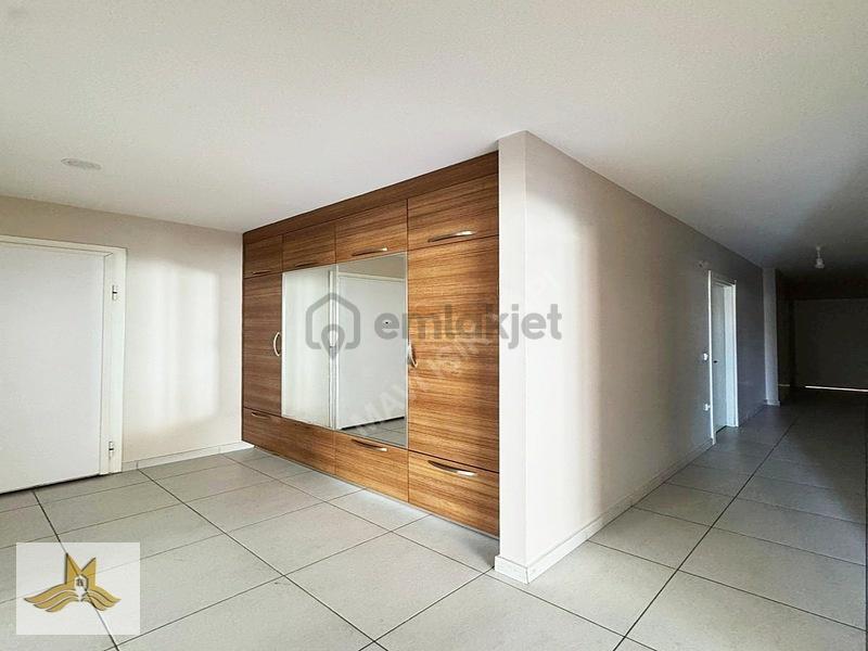 Lagün Evlerinde Havuz Cephe Geniş M2 4+1 Kiralık Daire !!! - 8