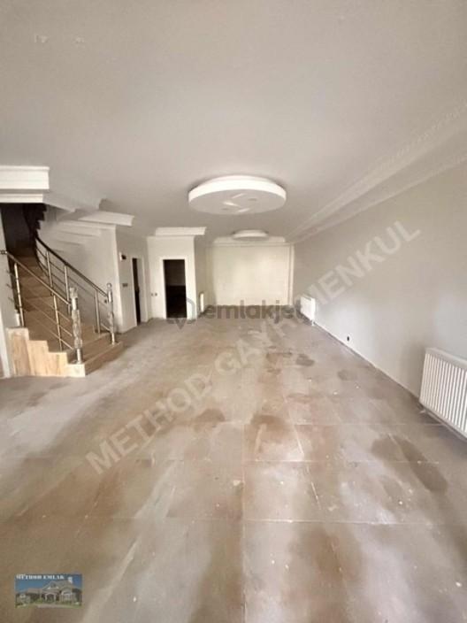 Bahçeşehir Boğazköy'de Satılık Villa - 4
