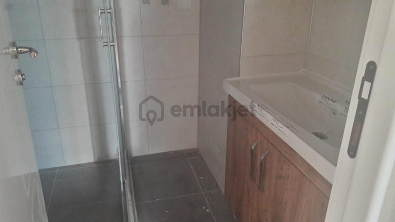 Sarısuda Lüks Site İçinde Giriş Kat Ebeveyn Banyolu 3+1 - 31