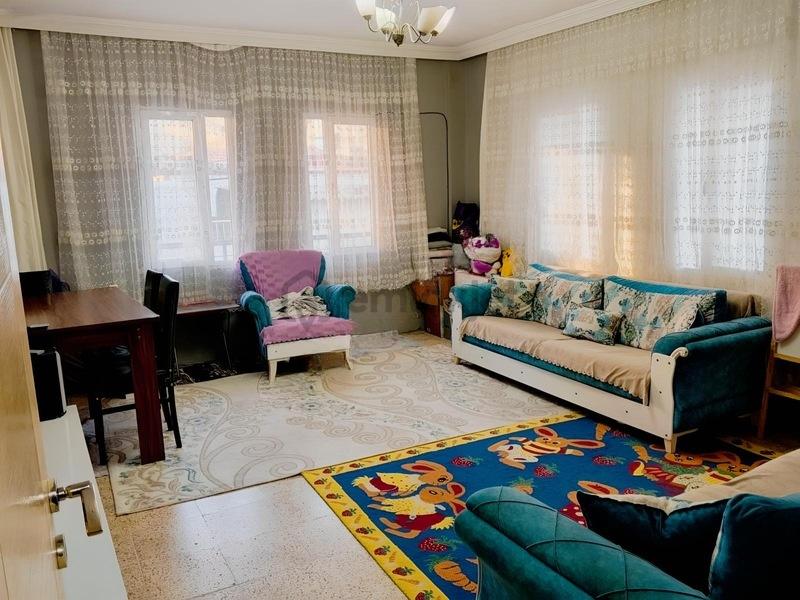 Foça Yenibağarasında 3+1 Geniş Ferah Daire