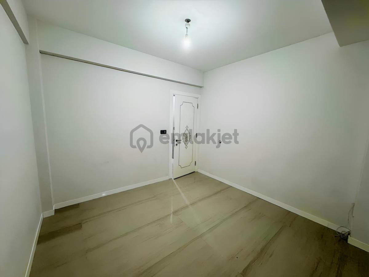 Yenişafakta Satılık 3+1 140 Lüks Daire - 12