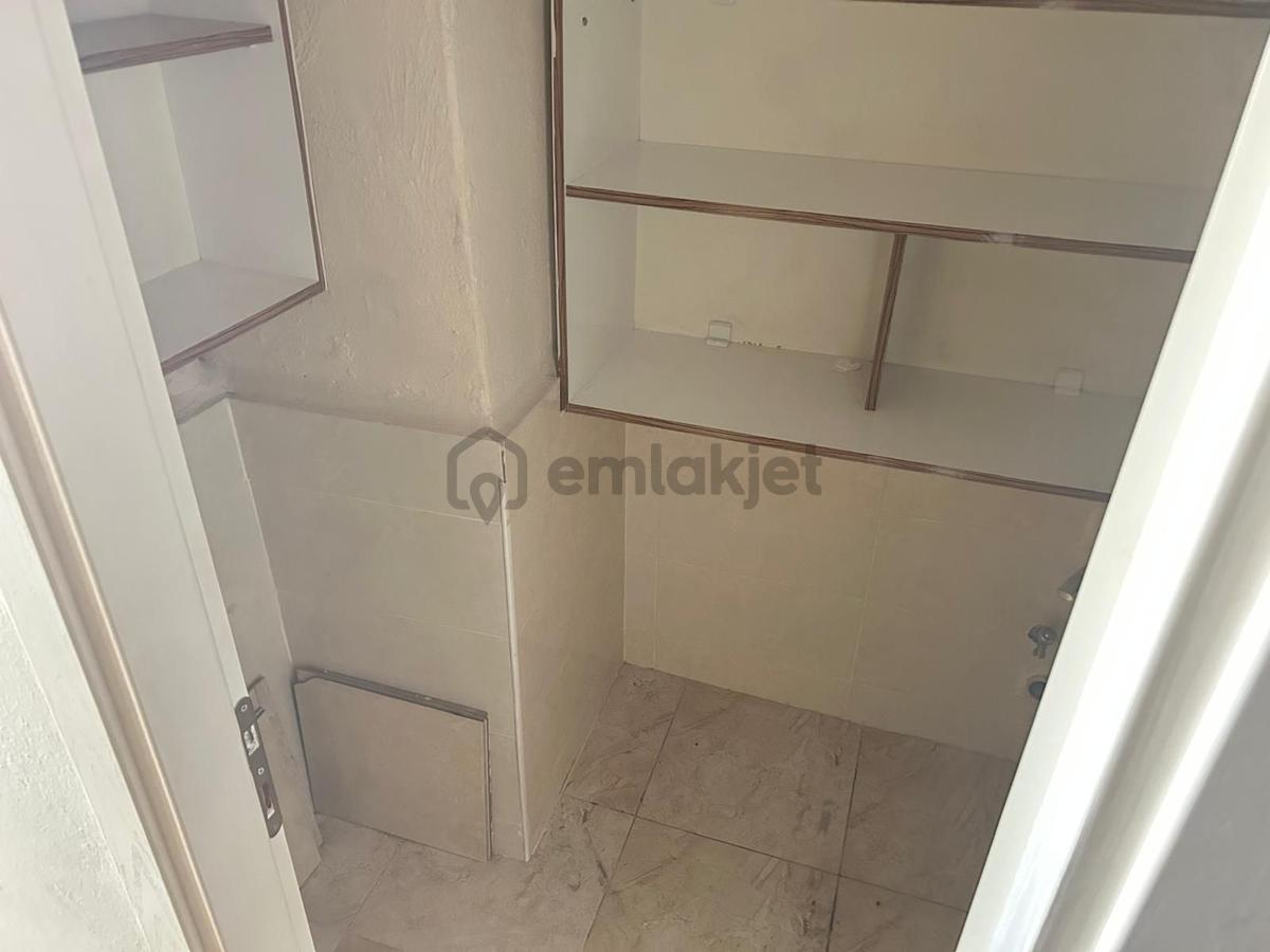 Bursa Emirsultan Cad.üzeri 2+1 95m2 1.(arakat)kombili Bakımlı - 15