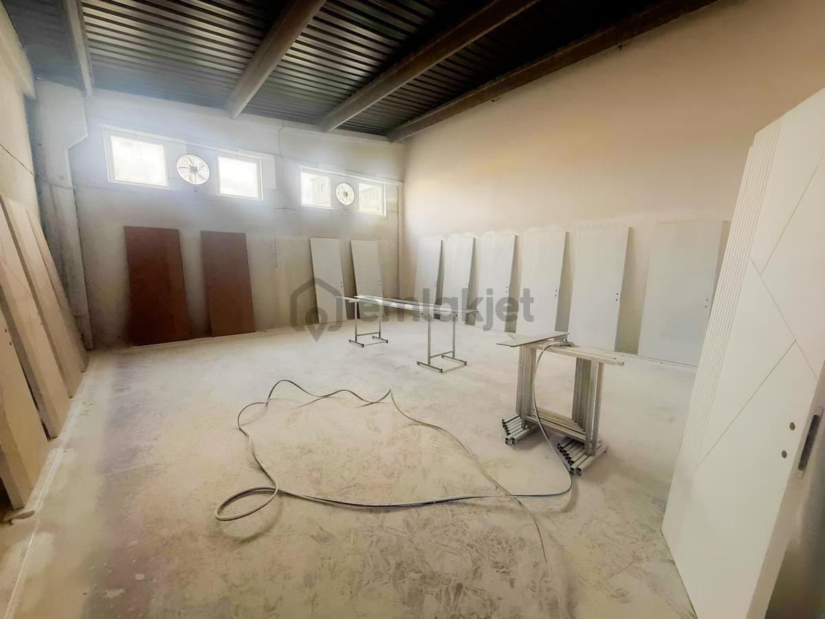 Akçeşme Şemikler'de 2 Katlı 1.600 M² Ofisli Satılık Fabrika - 32