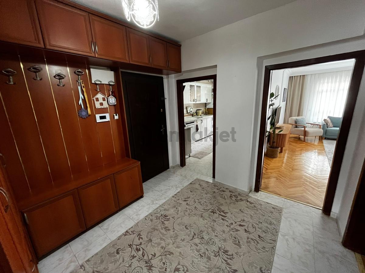 Vatan'da Bağlarbaşında 1.kat Ön Cephe Geniş M2 Temiz Kiralık 3+1 - 29