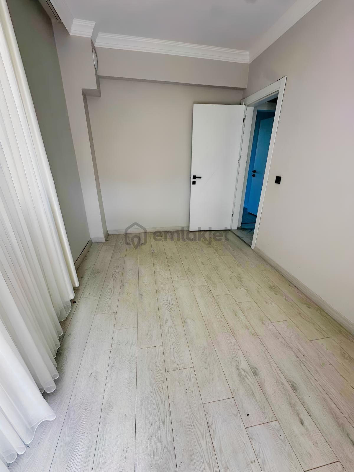Güzelçamlı'da 3 + 1 Odalı Kapalı Mutfaklı Satılık Daıre - 25