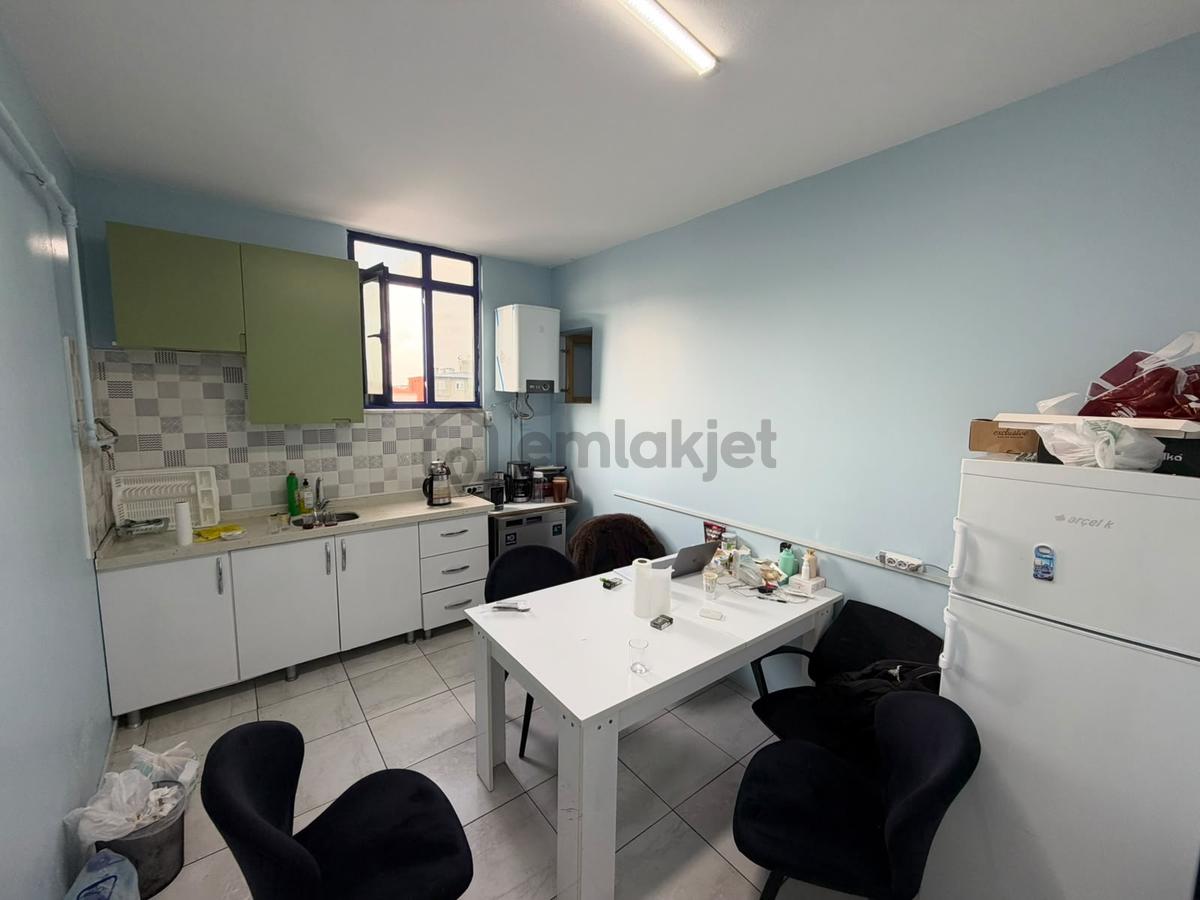 Sultanbeyli Merkezde 300 M² Asansörlü Kiralık İmalathane - 20