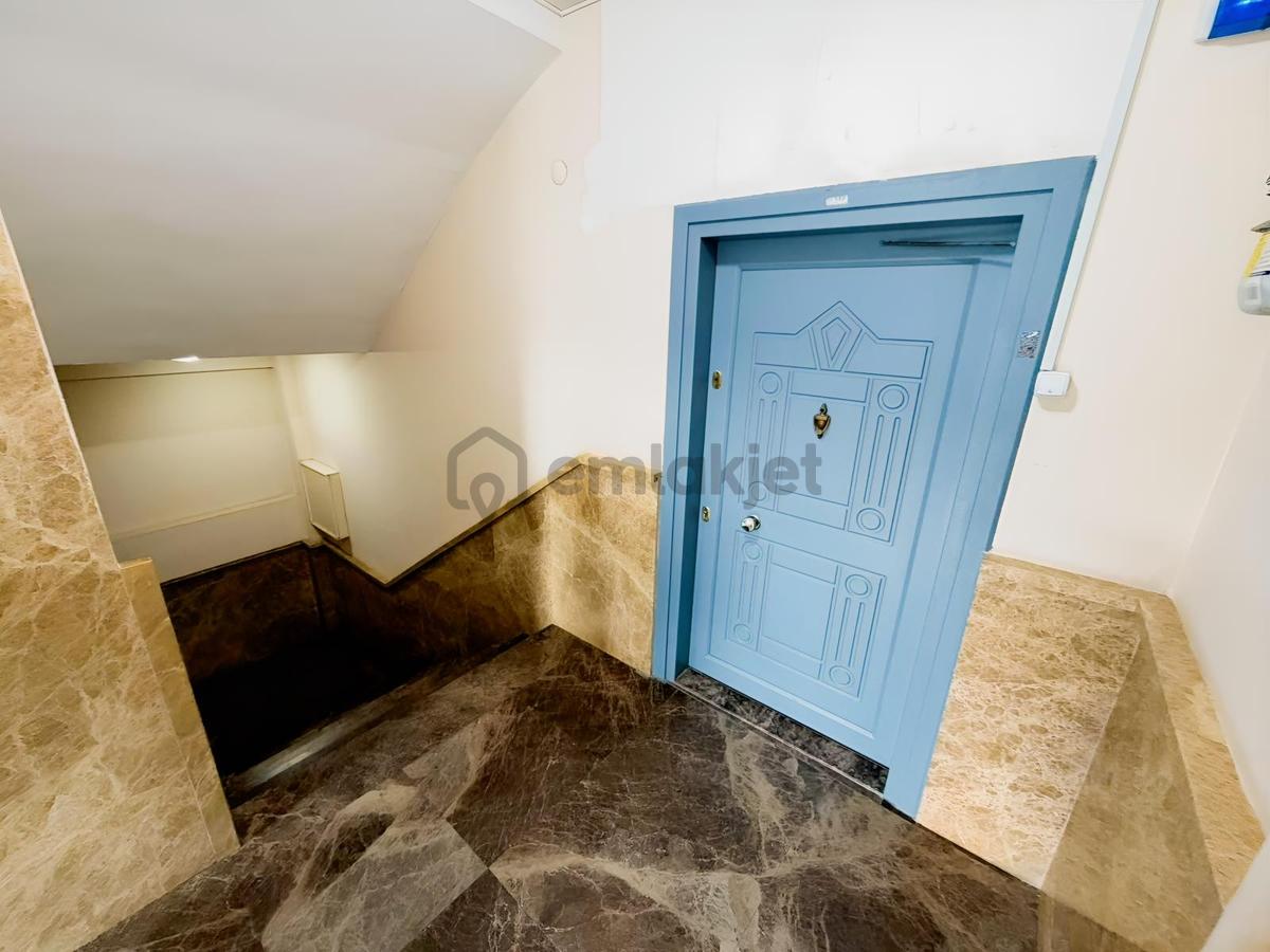 Sultanbeyli Merkezde 300 M² Asansörlü Kiralık İmalathane - 16