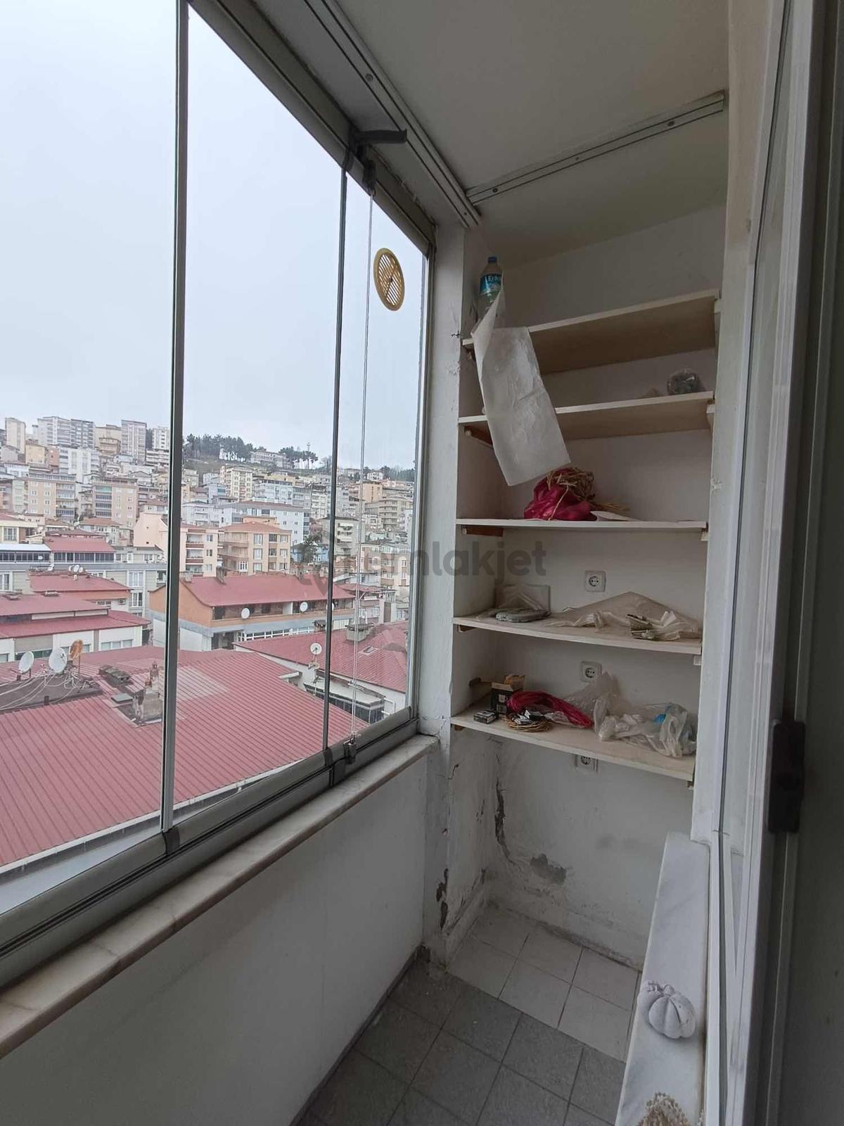 Gençlik Parkında Full Deniz M. 17bin Kiracılı 3+1 Daire - 17