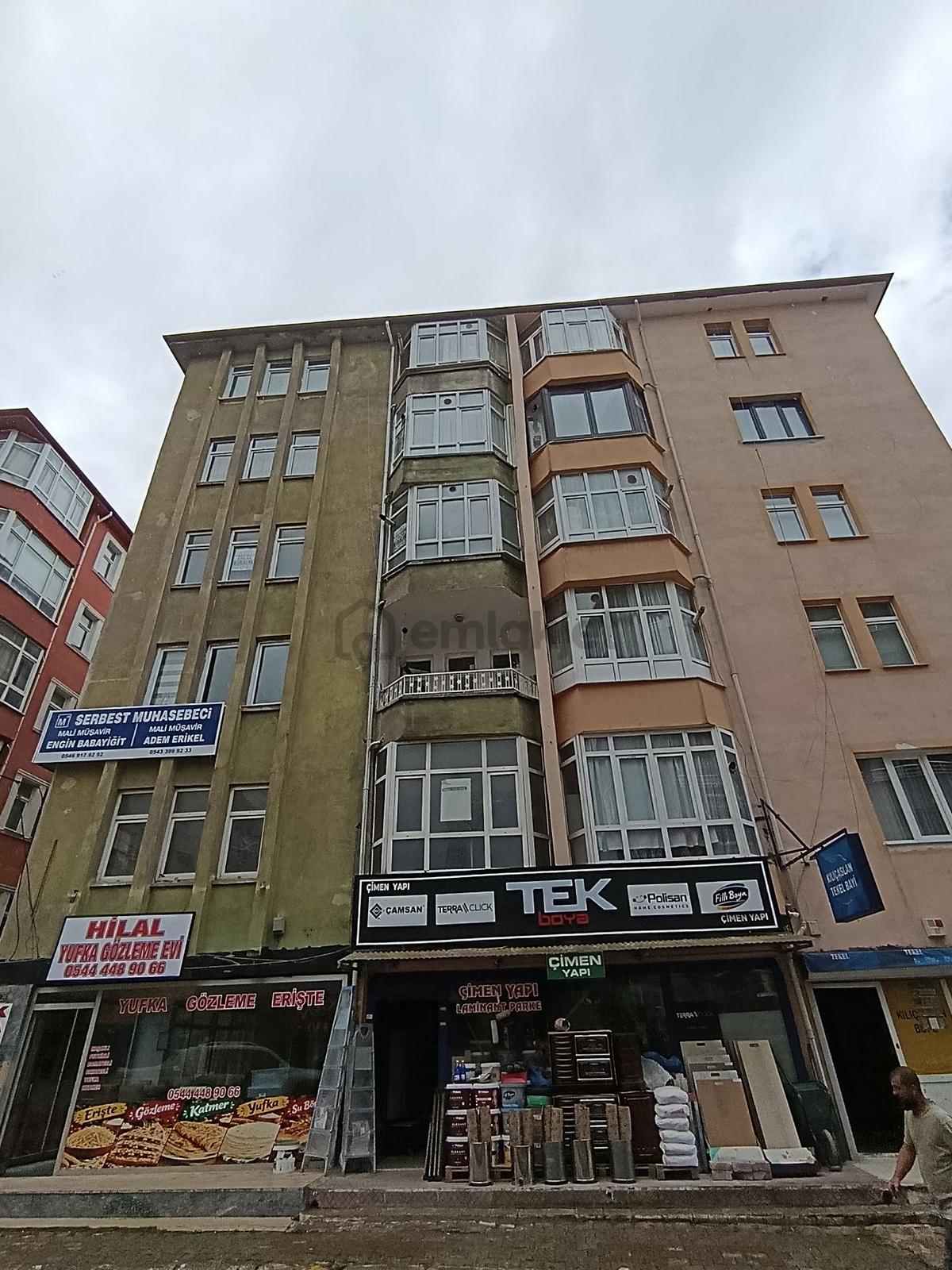 Yakamoz'dan Merkezde Bakımlı 3+1 Kiralık Daire - 2