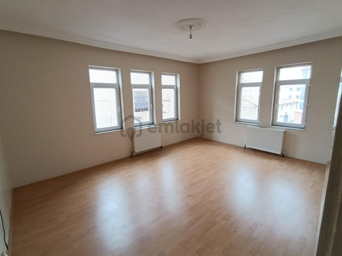 Yakamoz'dan Merkezde Bakımlı 3+1 Kiralık Daire - 14