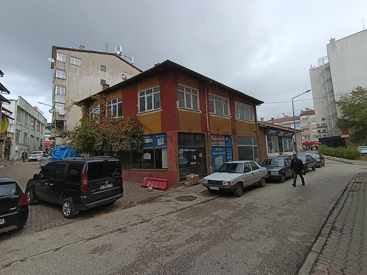 Yakamoz'dan Merkezde Bakımlı 3+1 Kiralık Daire - 3