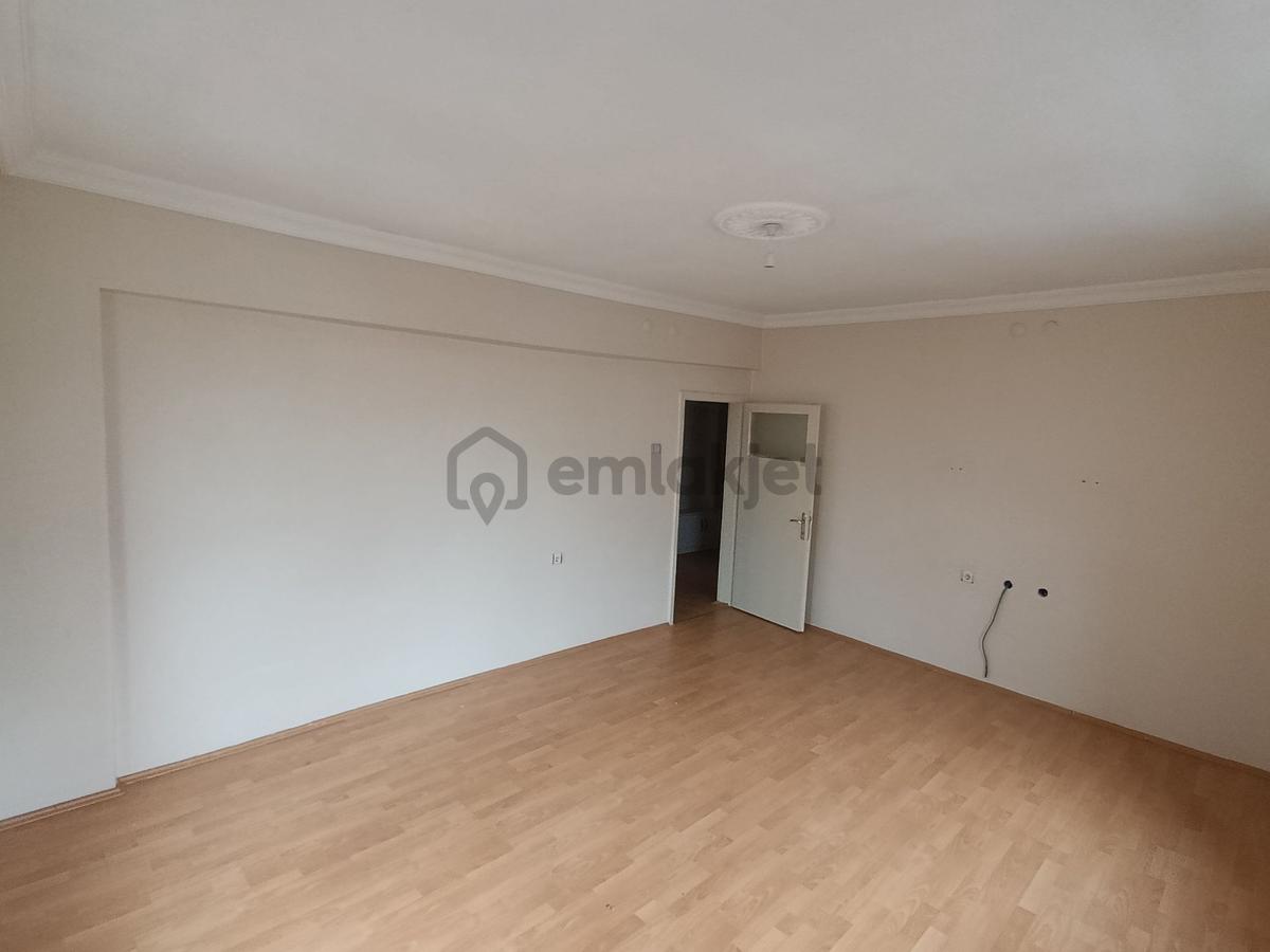 Yakamoz'dan Merkezde Bakımlı 3+1 Kiralık Daire - 15