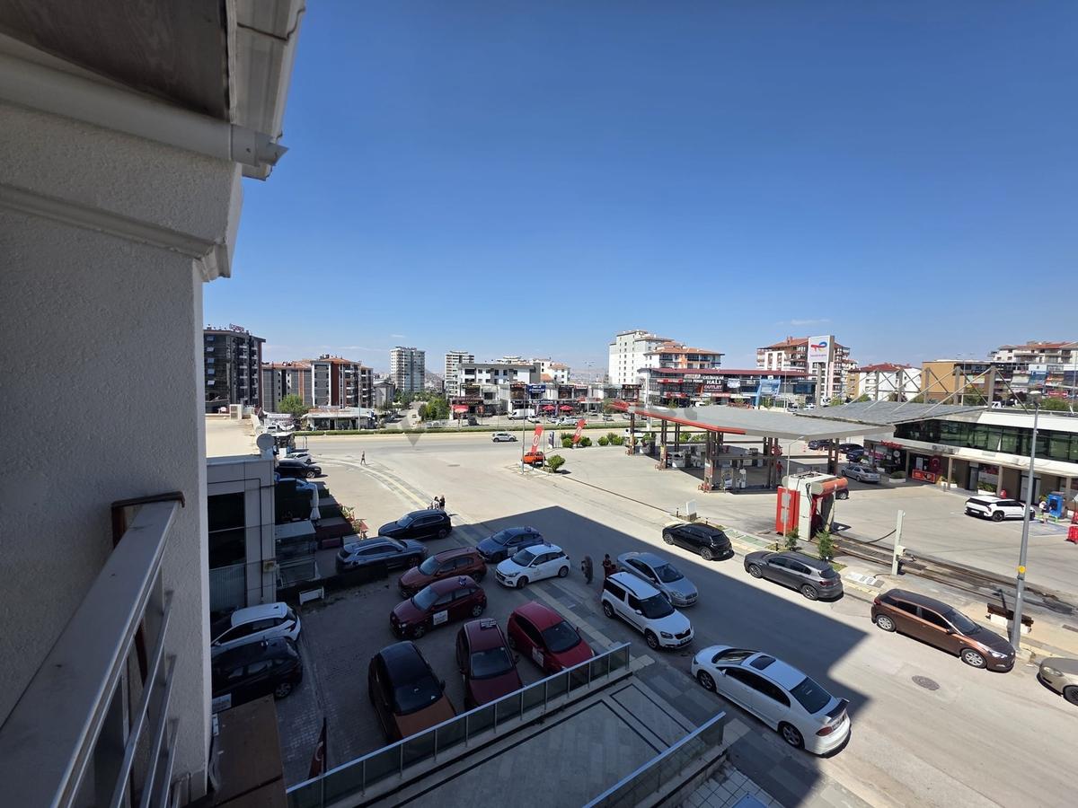 Biens'ten Bağlıca Merkezde Kiralık Ofis - 13