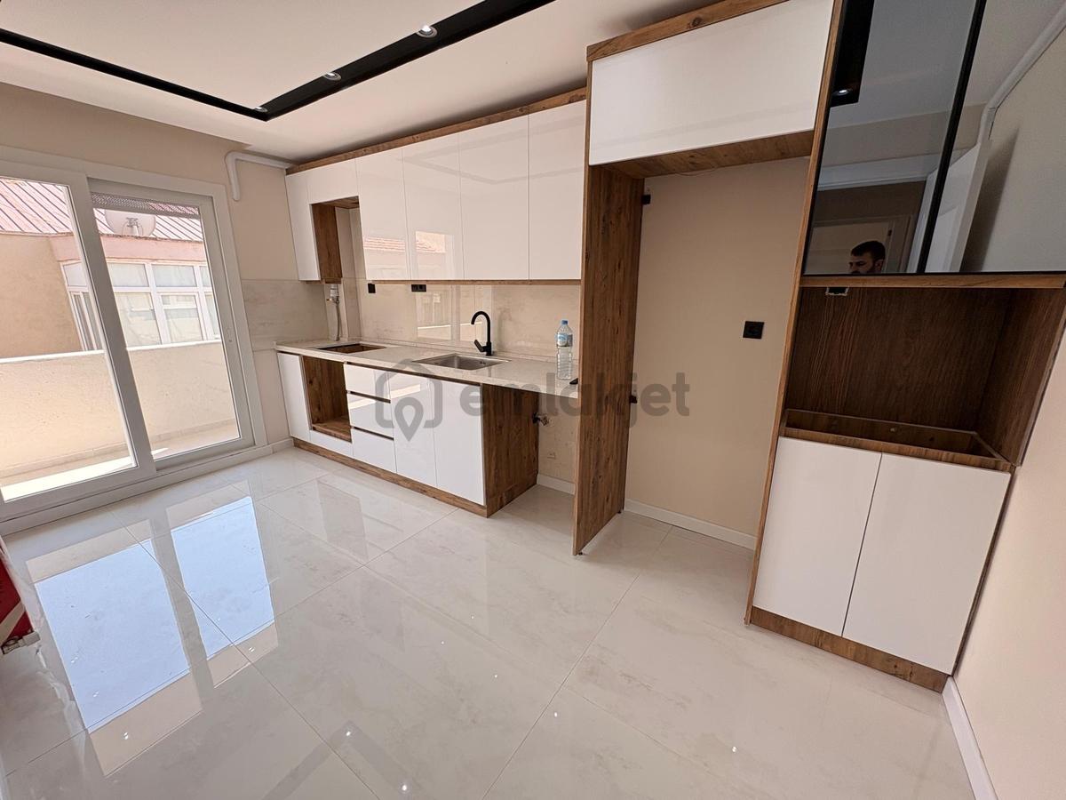 Şirinyer İnkılap Mah. 3+1 130 M2 Ful Modern Tadilatlı Satılık