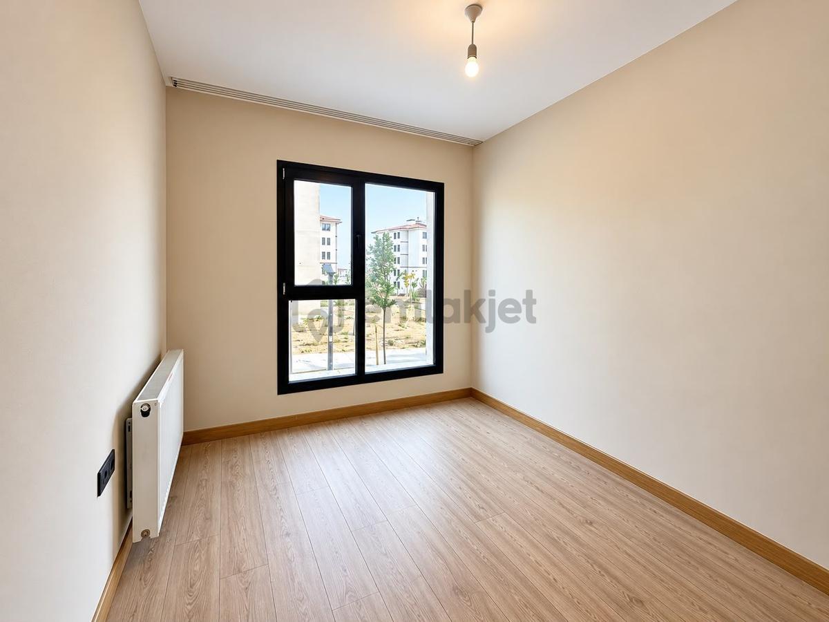 Bahçebaşında Kiralık 3+1 Daire - 9