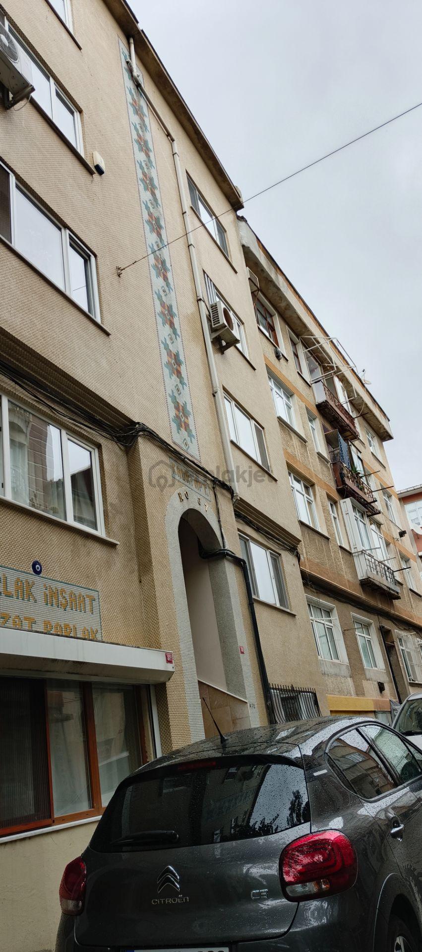 Deprem Sonrası Üsküdar Zeynep Kamil Hastane Karşısı - 11