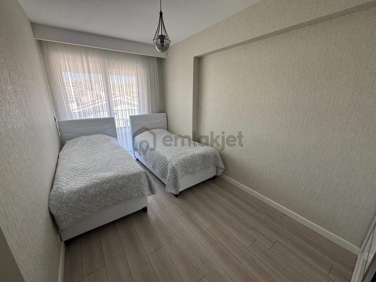 4+1 2 Bloklu Site İçerisinde 7/24 Güvenlikli Kiralık - 15