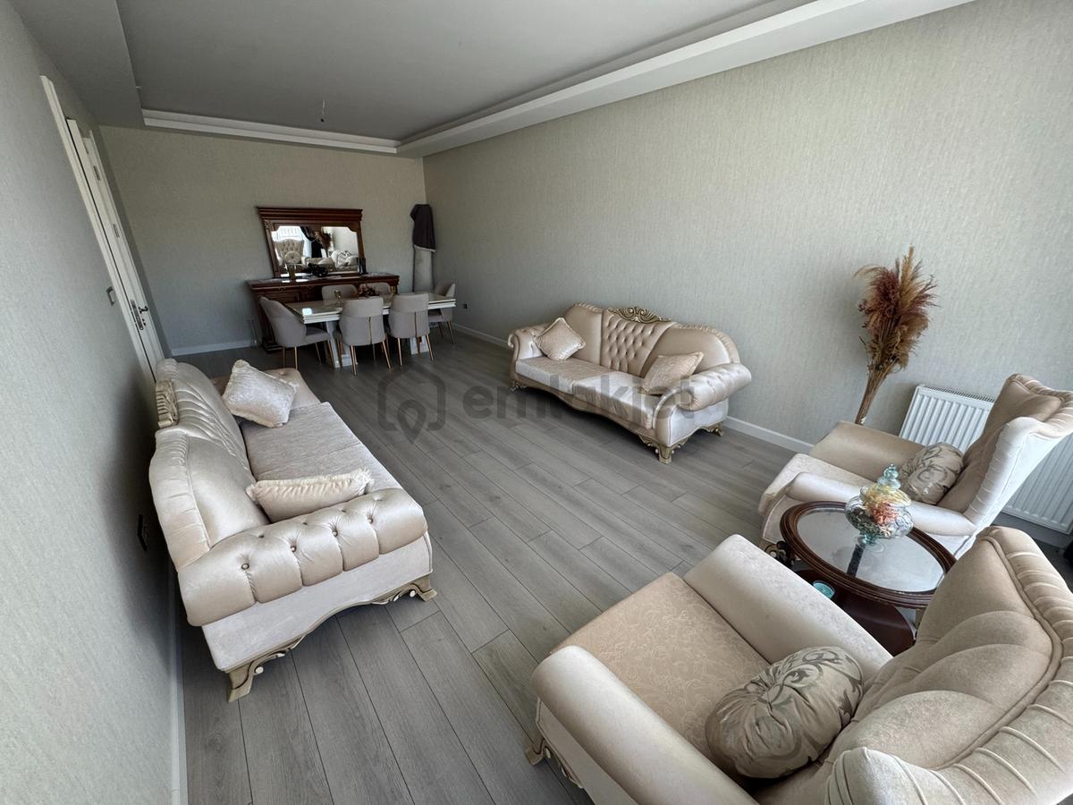 4+1 2 Bloklu Site İçerisinde 7/24 Güvenlikli Kiralık - 12