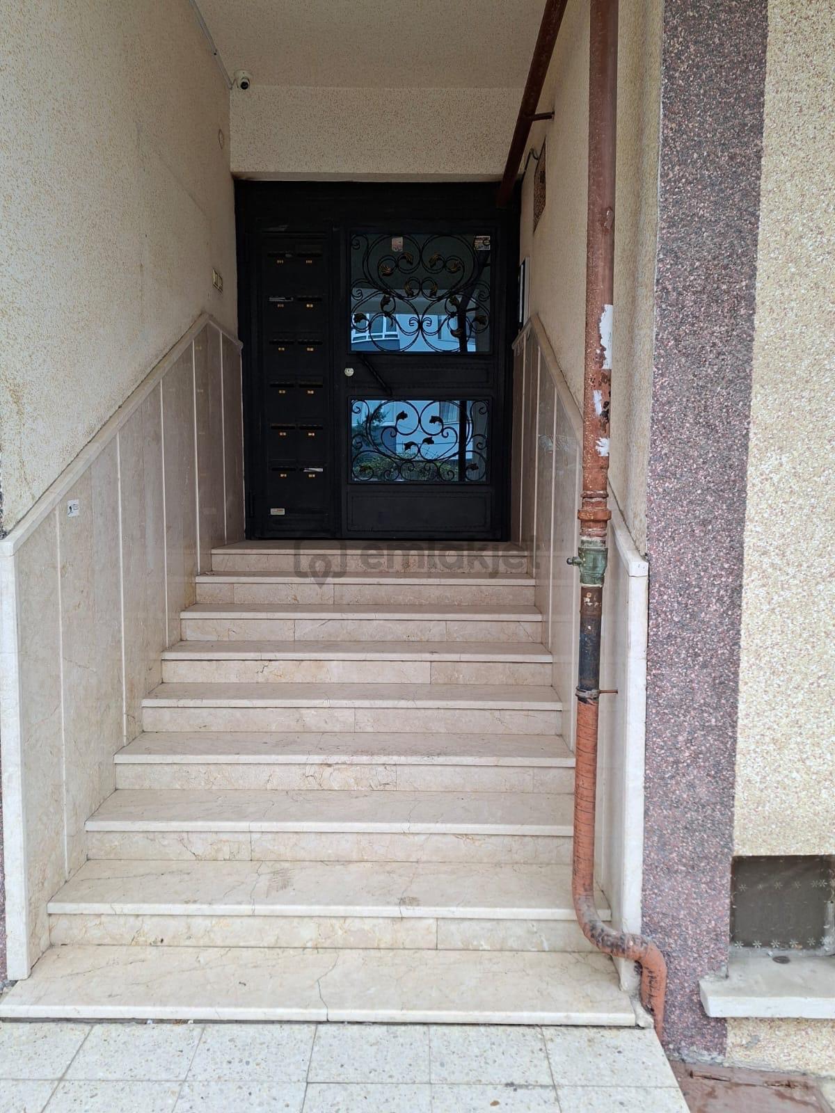 Kolej İncesu Caddesi Üzerinde - 3