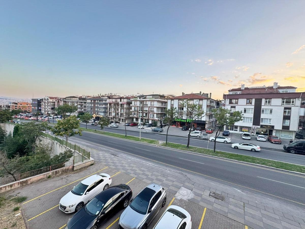 3+1 2.kat Etlik Caddesi Üzeri Ön Cephe 2 Balkon Asansörlü - 13