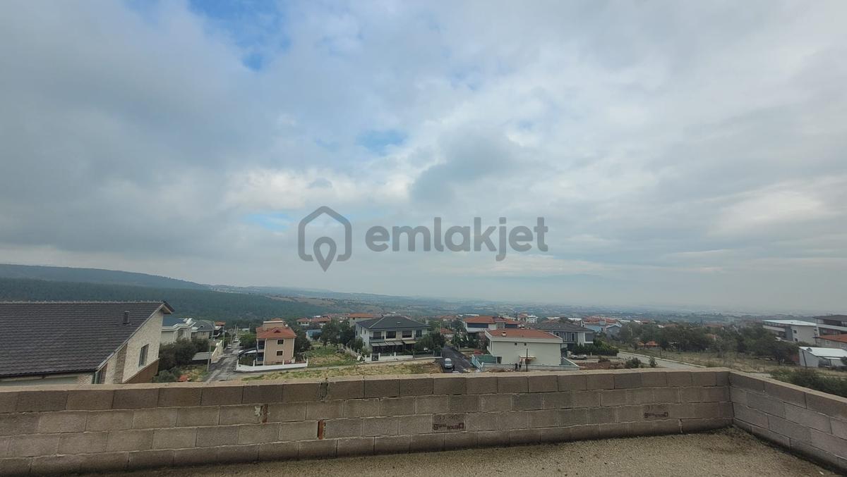 Göveçlik Mah. Satılık Natamam 5+2 Villa - 23