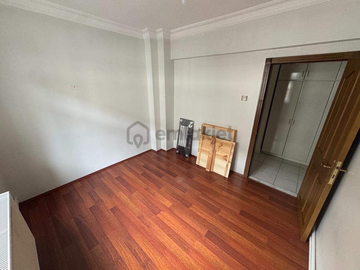 3+1 1.kat Ayvalı Cad Üzeri Bağımsız Salon Ebeveyn Banyolu Kiler - 25