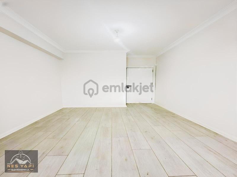 Metrobüse 5 Dk Sıfır İskanlı Arakat Daire!! - 9