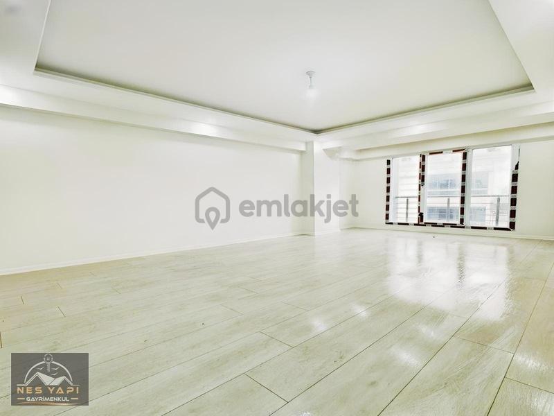 Metrobüse 5 Dk Sıfır İskanlı Arakat Daire!! - 12