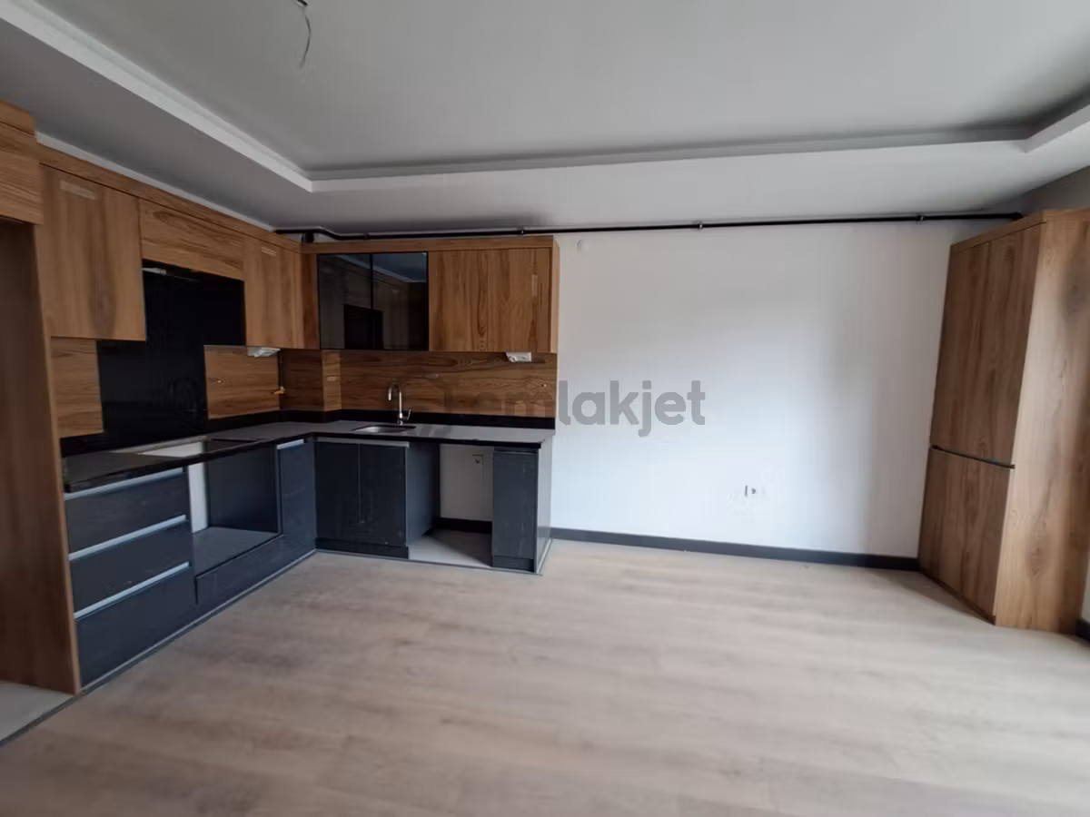 Alaçatı' Dan Bulvara 100 M İskanlı/yerden Isıtma/ferah Daire - 2