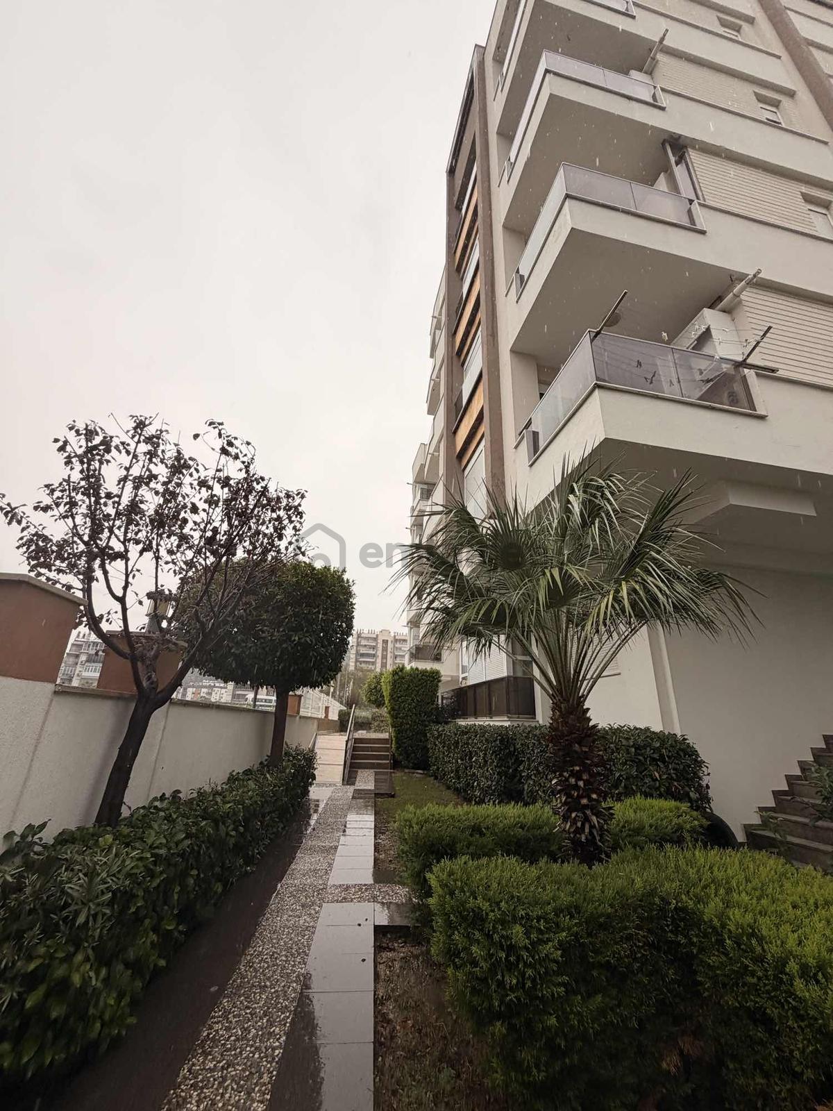 Konyaaltı Hurmada Denize Yakın Eşyalı 1+1 Satılık Dair - 7
