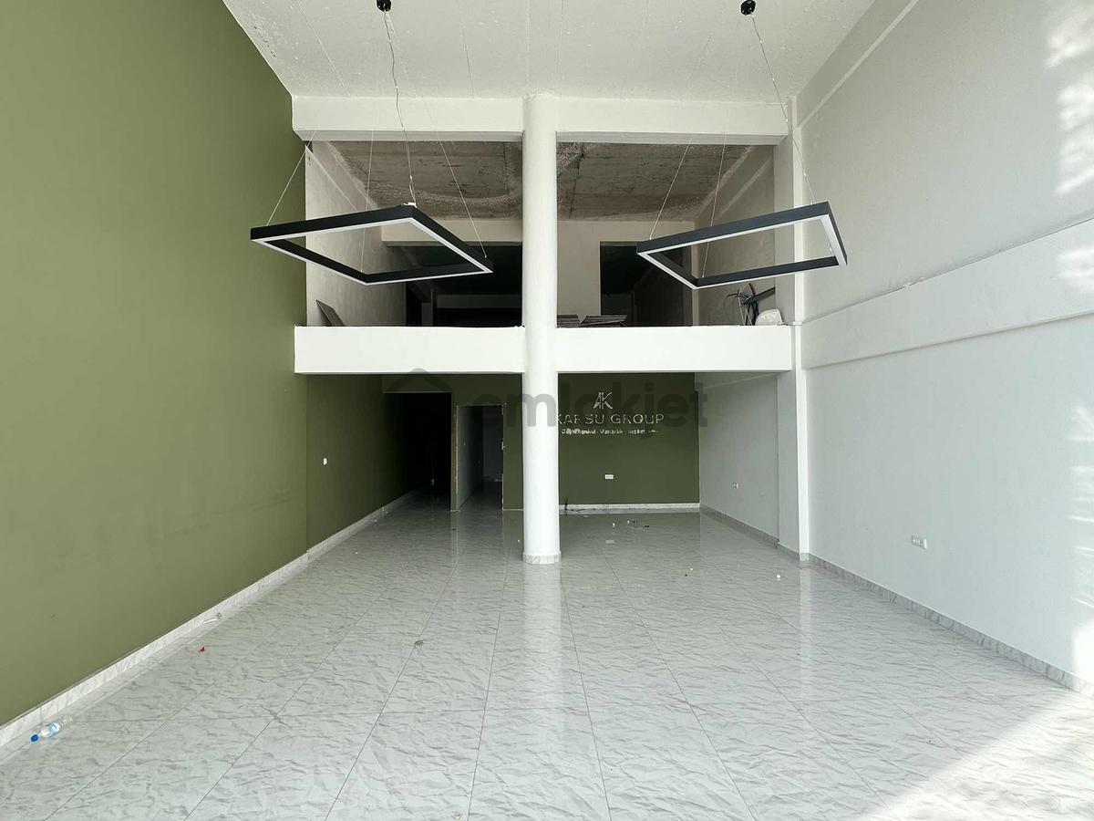 Atlı Çayır Bulvarına Cephe Kiralık Şerefiyesi Yüksek Dükkan - 6