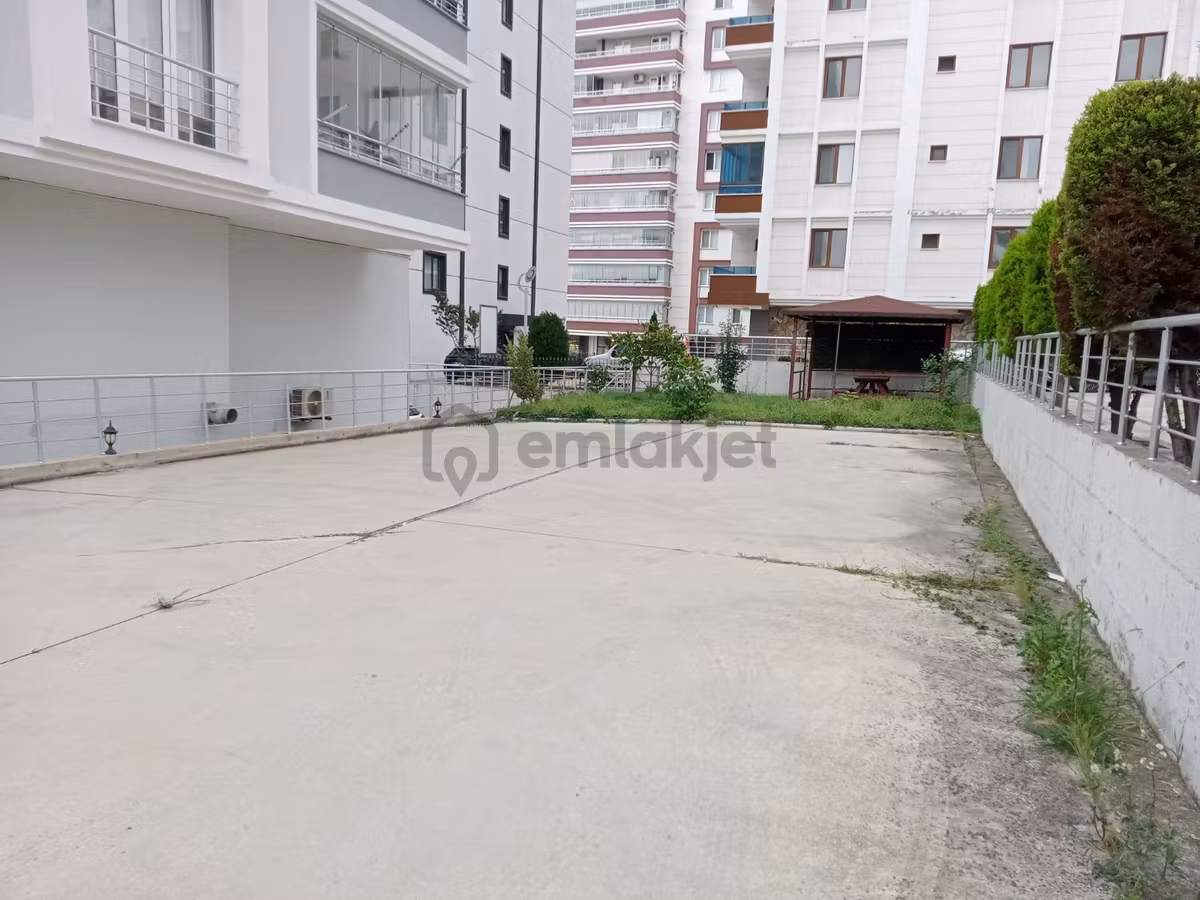 Atakent'te Cağaloğlun'a Cephe Önü Açık Kiralık 3+1 Daire - 23