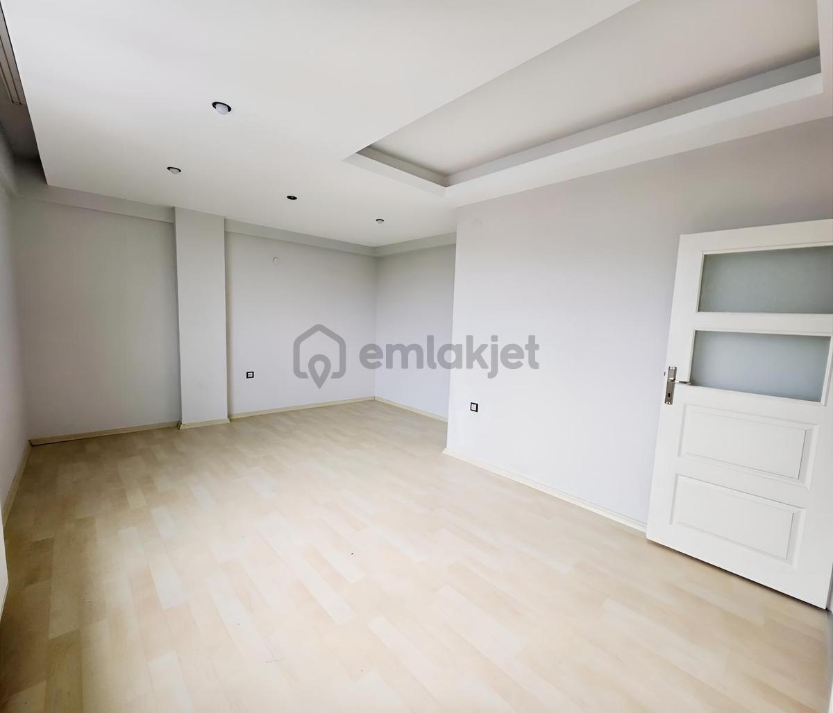 Atakent'te Cağaloğlun'a Cephe Önü Açık Kiralık 3+1 Daire - 14