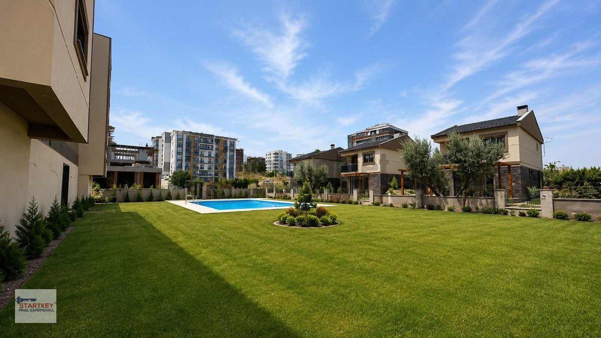 Çiğli Harmandalıda Havuzlu Site'de, 3+1 Çift Cephe Kiralık Daire - 3