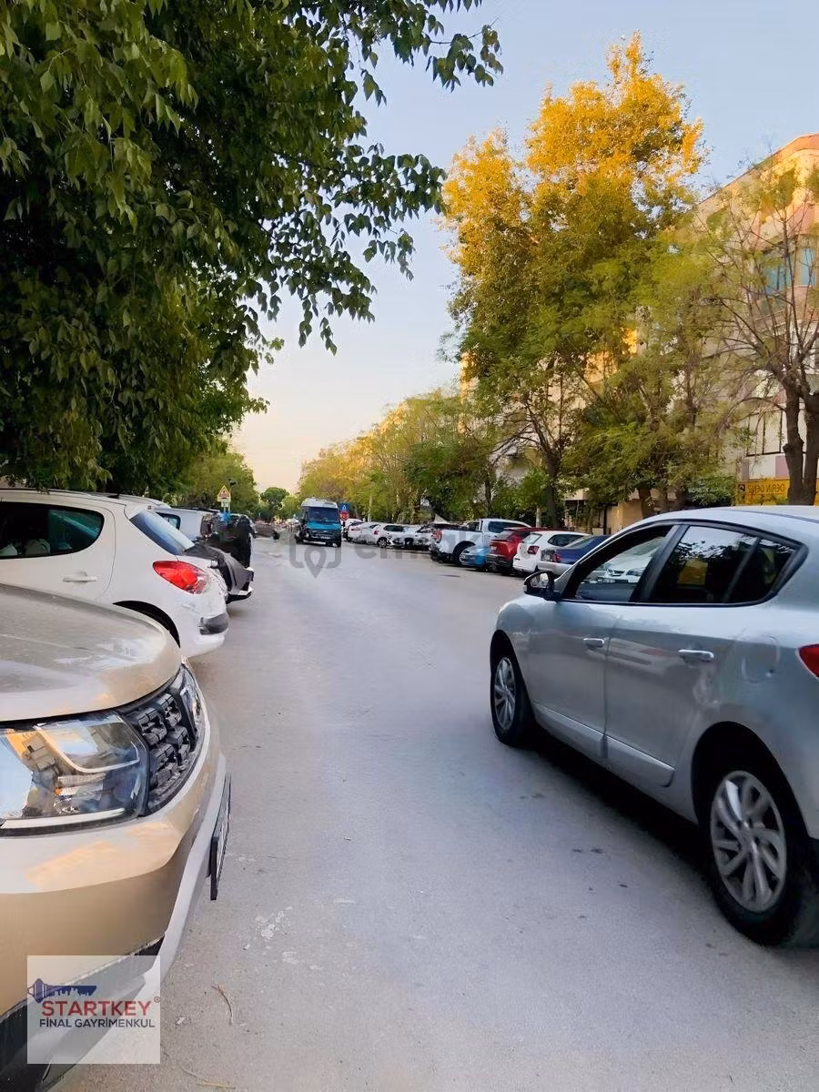 Karşıyaka Rüştü Şardağ Eşyalı Satılık 3+1 Köşe Daire - 14
