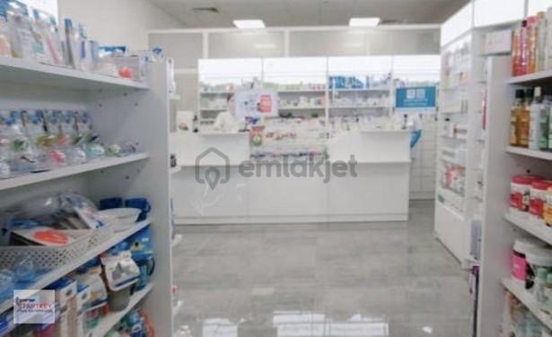 Karşıyaka Anadolu Caddesinde Yüksek Cirolu Ruhsatlı Devir Eczane - 2