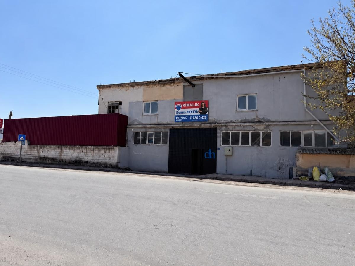 Remax Semra Akkayadan Anbarda 550 M2 Kiralık İmalathane! - 3