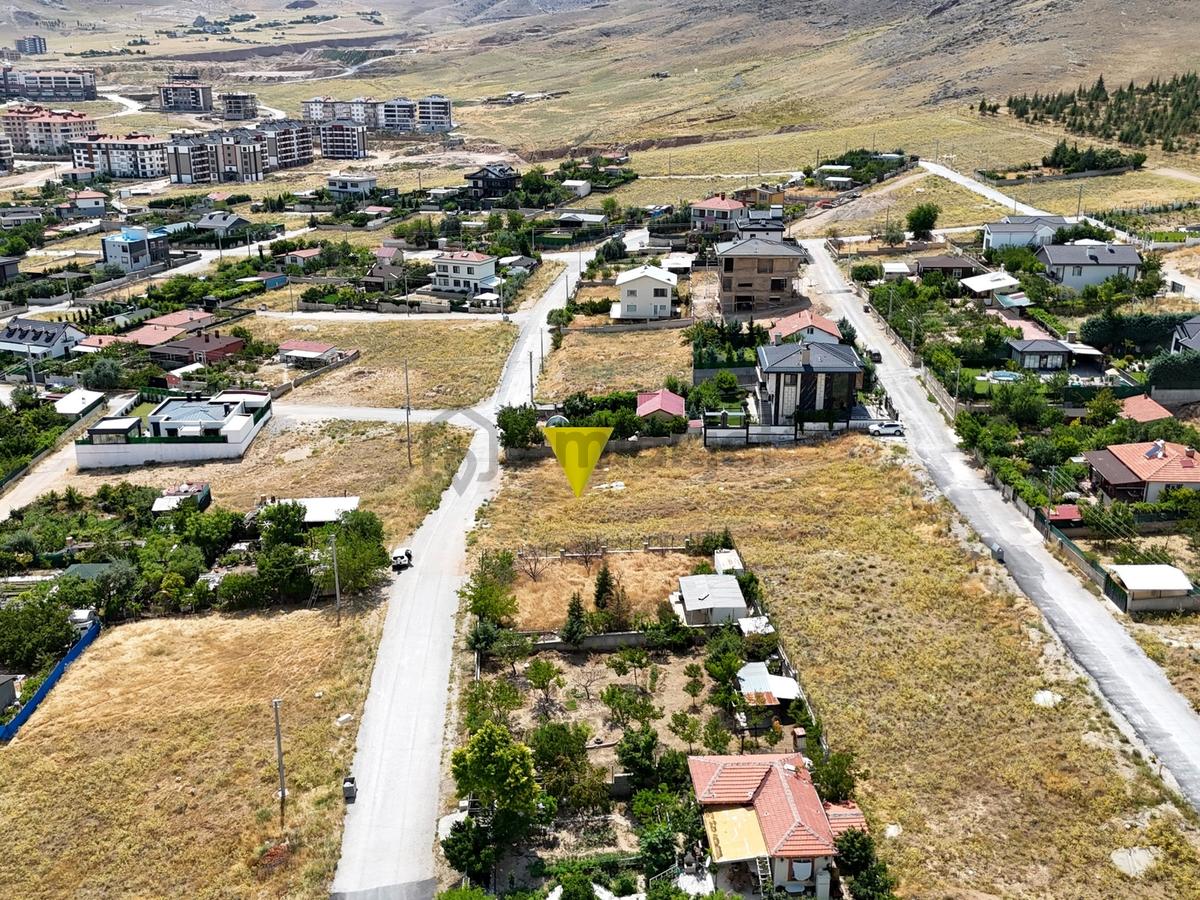 İşyapar'dan Gülistan Parsellerinde 500m2 Satılık Villa Arsası - 36