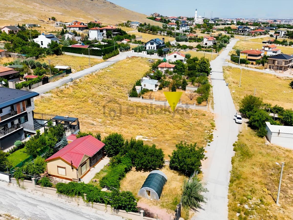 İşyapar'dan Gülistan Parsellerinde 500m2 Satılık Villa Arsası - 51