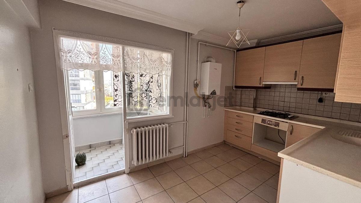 Barış Mahallesi Site İçerisinde 3+1 Arakat Daire