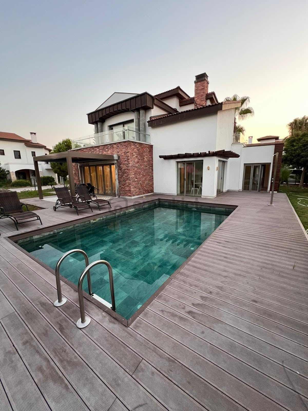 Poınt Invest'ten River Garden'da Müstakil Villa 4+1