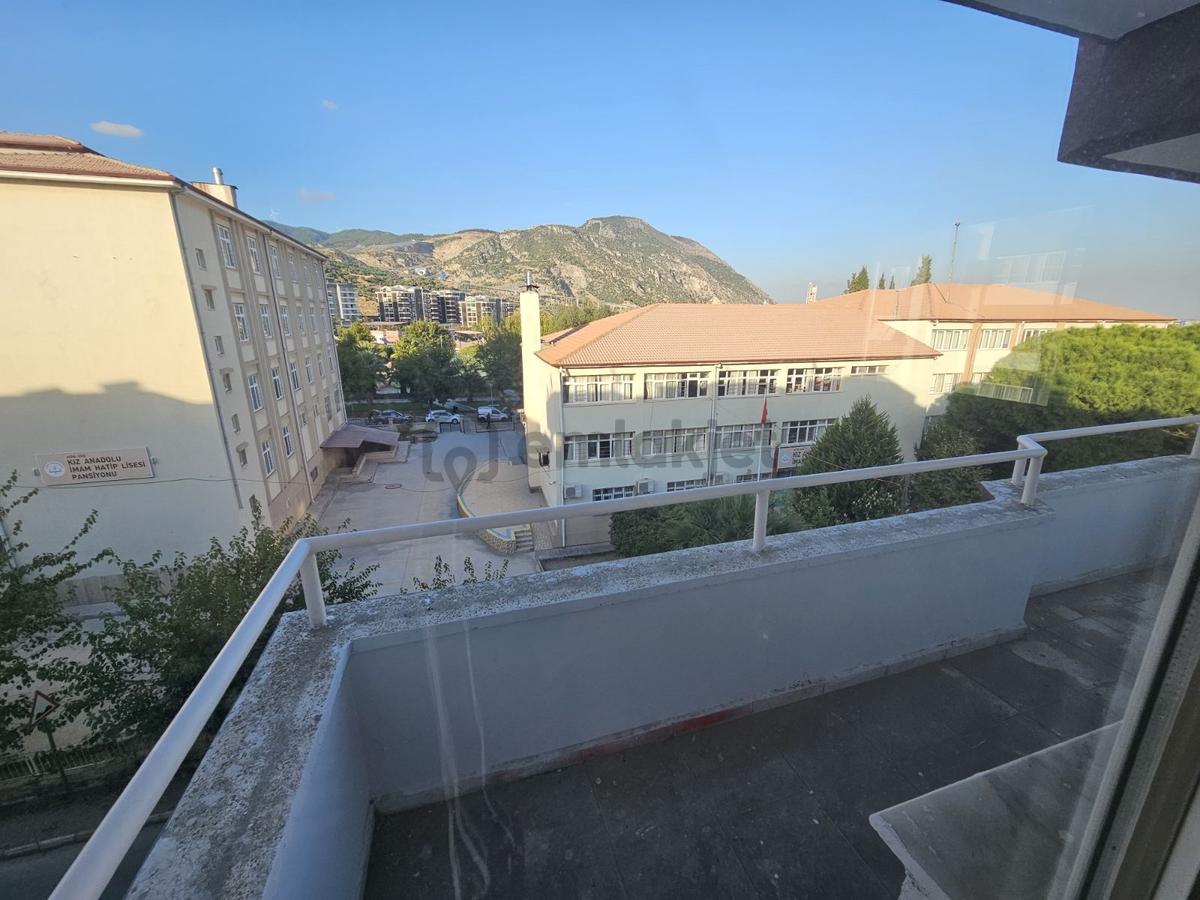 Söke Atatürk Mahallesinde Kiralık 3+1 Daire - 9
