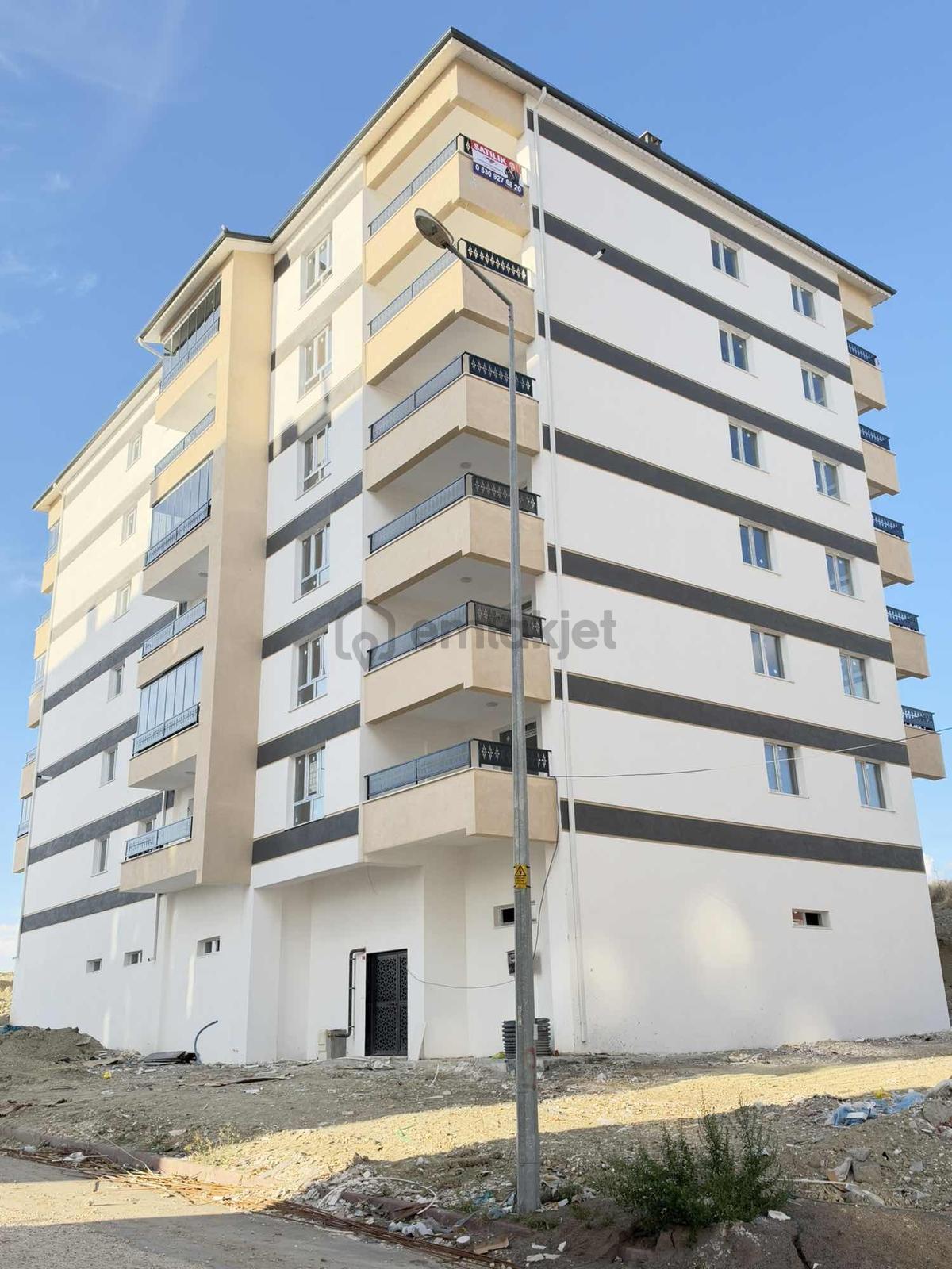 Sivas Kılavuz Mahallesinde Satılık Sıfır 3+1 Daire